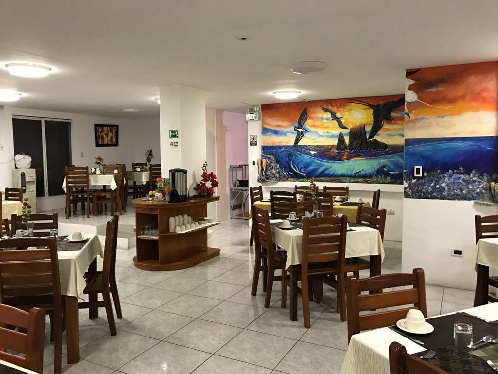 Hotel Dejavu Puerto Ayora  Exterior photo